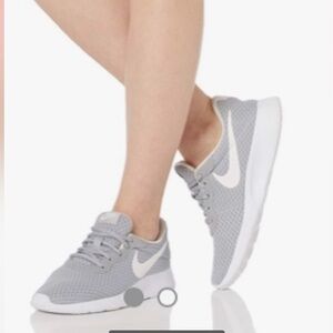 Nike Women’s Arrowz Wolf Gray Athletic Shoes